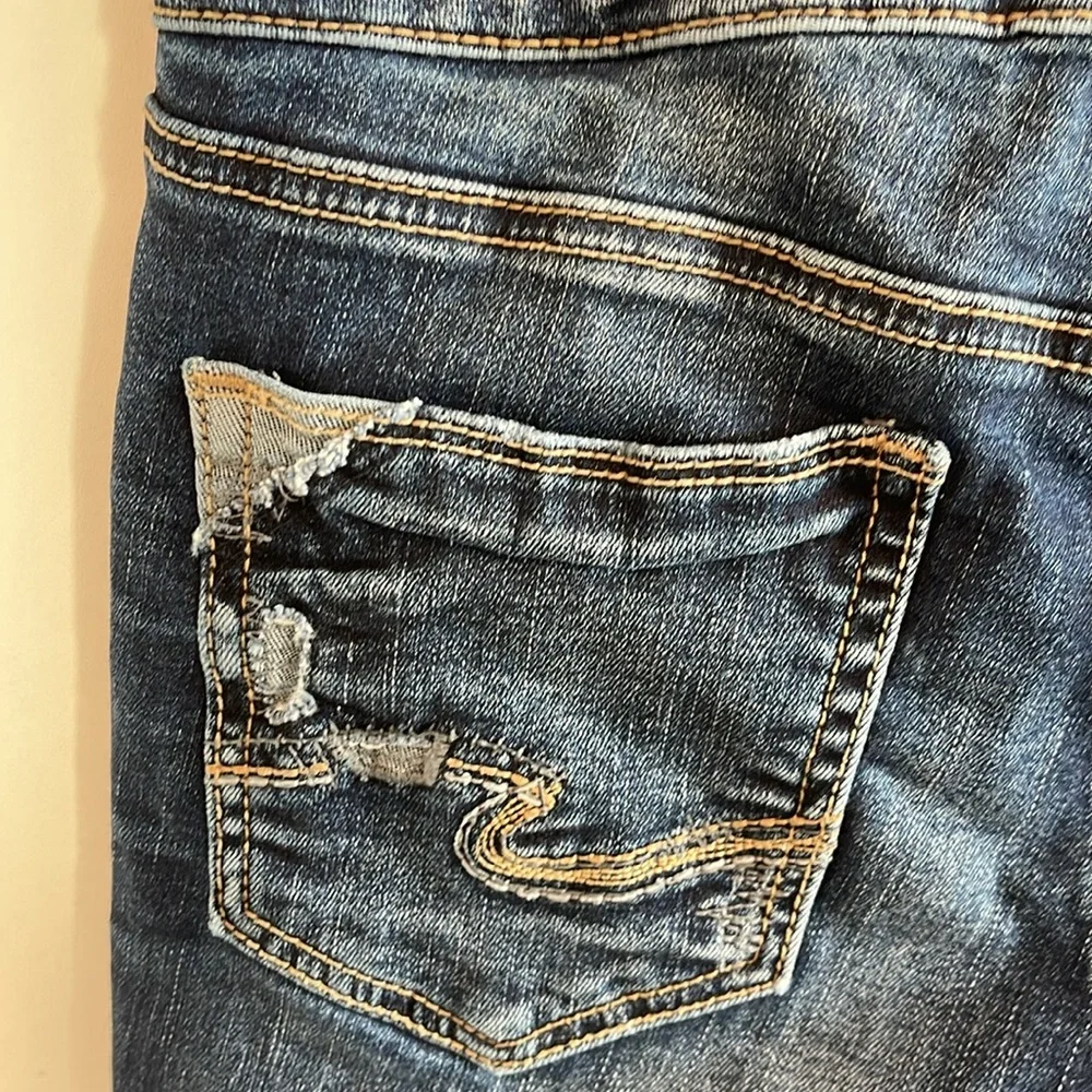 Silver Jean Co | Indigo Suki Capri | Dark Wash | W29/L22.5 - Picture 6 of 9